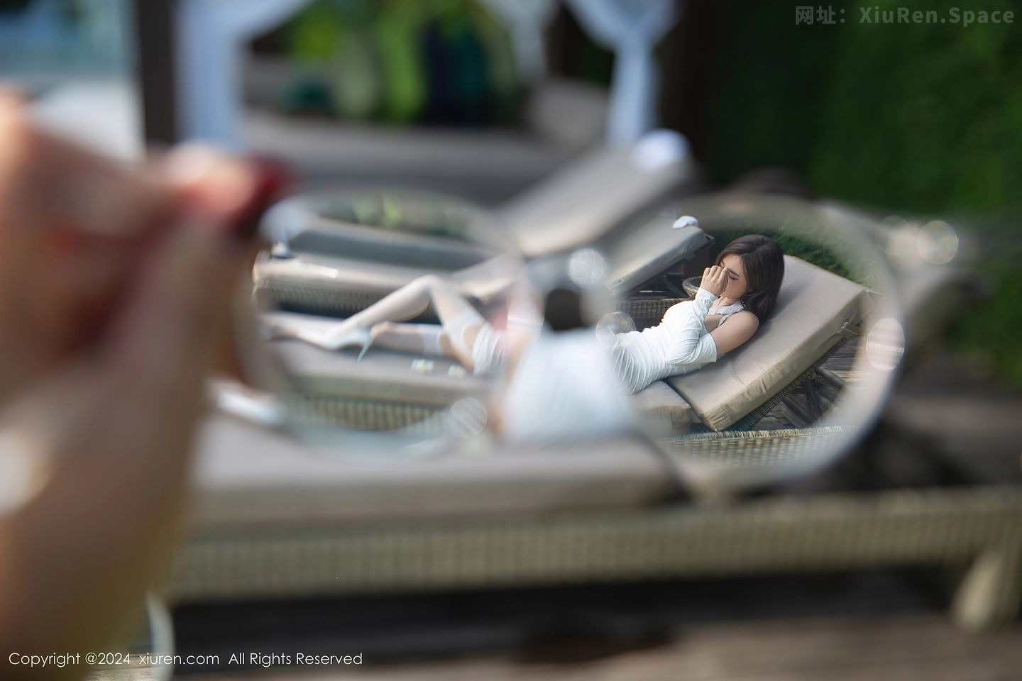 图片[2]-[XiuRen秀人网]VOL.8522 女神绮里嘉ula性感白色蕾丝内衣配白丝吊袜秀完美身材诱惑写真79P-秀人网官方网站